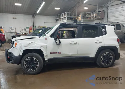 2016 Jeep Renegade Trailhawk из США, поврежденный, VIN ZACCJBCT2GPC47665